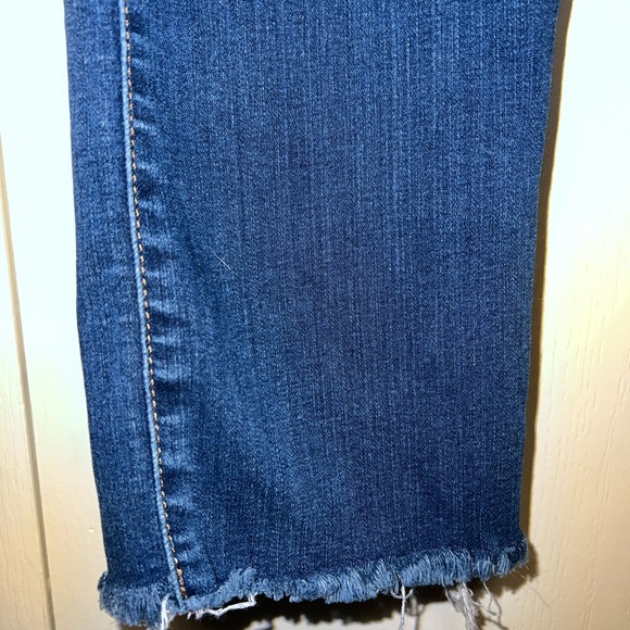 Joe's Jeans The Lara Mid Rise Cigarette Ankle Jeans - Picture 2 of 12